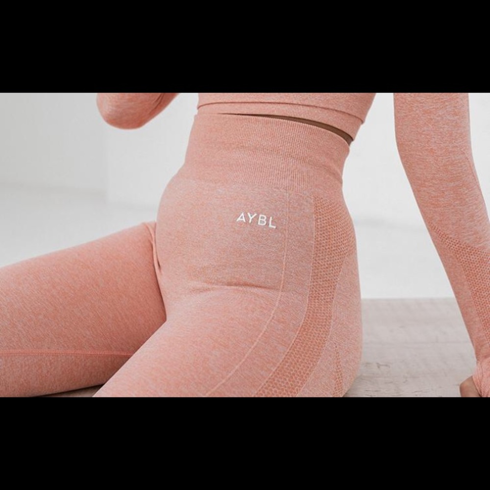 Beabyle peach motion seamless leggings size small